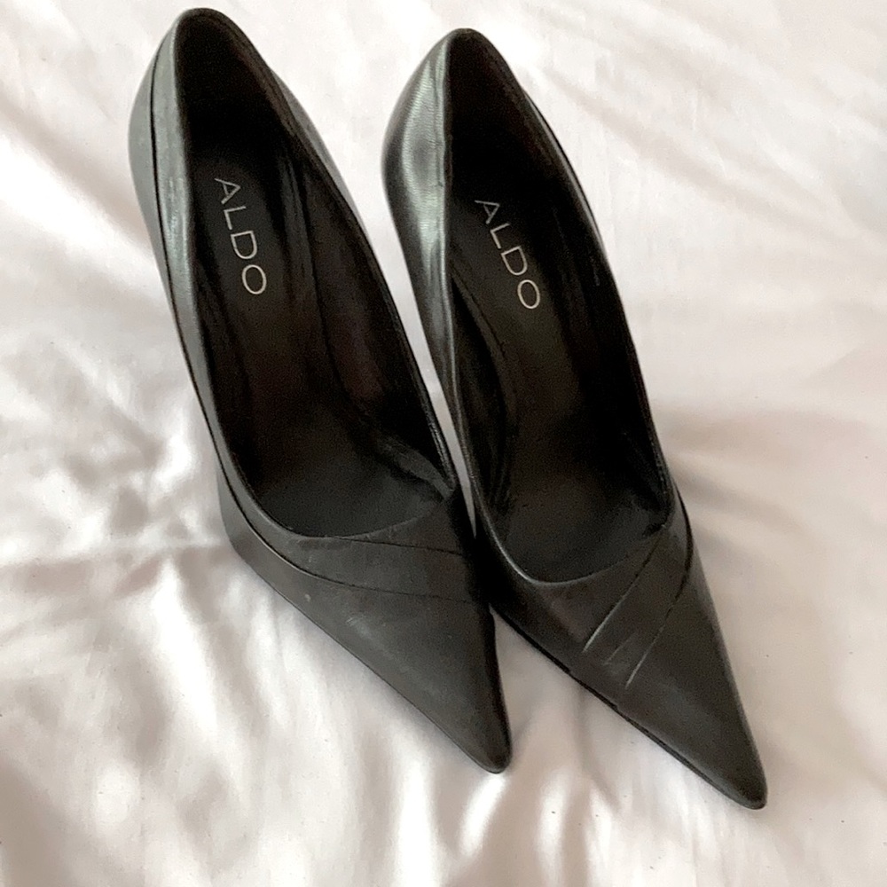 Aldo Brown leather heels